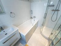 Elegantní bydlení u Smíchovské náplavky – 2+1, klidná ulice v těsné blízkosti Anděla. - Fotka 18