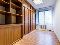 Pronájem malých kanceláří v centru Prahy u náměstí I.P. Pavlova.