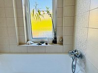 Pronájem bytu, 2+1,60m2,2x sklep, po rekonstrukci, parkování u domu, 1.NP, Hlavní třída -Mar. Lázně. - Fotka 18