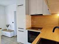 Pronájem světlého bytu 1+1, 36m2, sklep, 1. patro, ul. Mánesova - Mariánské Lázně - Fotka 16