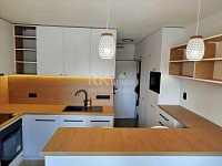 Pronájem světlého bytu 1+1, 36m2, sklep, 1. patro, ul. Mánesova - Mariánské Lázně - Fotka 6