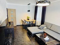 Exkluzivně, prodej bytu 3+1 s lodžií a sklepem, 88m2, ul. Dlouhá – Lázně Kynžvart - Fotka 3