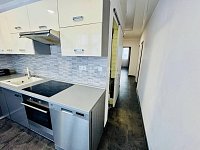 Exkluzivně, prodej bytu 3+1 s lodžií a sklepem, 88m2, ul. Dlouhá – Lázně Kynžvart - Fotka 9