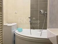 Pronájem bytu 2+kk, 62,53 m2, s balkonem a gar.stáním, Praha 4 - Podolí, ul.Dvorecká. - Fotka 9