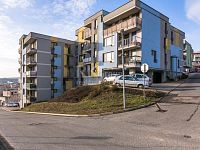 Pronájem bytu 2+kk v Králově Dvoře - Fotka 2