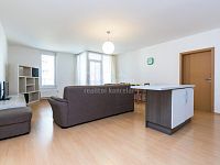 Pronájem bytu 2+kk v Králově Dvoře - Fotka 4