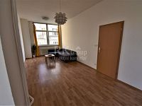 2+kk, 52 m2, 2.p. s výtahem a společnou terasou v 5.patře, Praha 10 - Vinohrady, ul.Voroněžská - Fotka 3