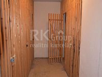 1+kk, 35,6 m2 se zasklenou lodžií a sklepní kójí, ve 4.p. panel.domu, Praha 8 - Troja, ul.Hlivická - Fotka 14