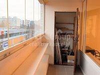 1+kk, 35,6 m2 se zasklenou lodžií a sklepní kójí, ve 4.p. panel.domu, Praha 8 - Troja, ul.Hlivická - Fotka 3