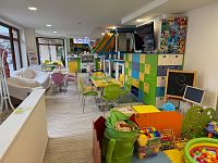 Prodej obchodního prostoru 186 m² s parkovacím stáním,  Mariánské Lázně - ul. Dvořákova - Fotka 3