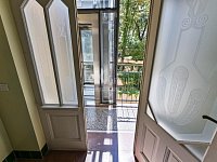 Pronájem bytu 3+kk se dvěma balkóny v krásném domě u Riegrových sadů. - Fotka 27