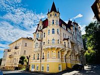 Pronájem světlého bytu 2+1 s komorou,  61m2, 3. patro ul. Ruská - Mariánské Lázně - Fotka 1