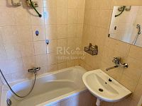 Pronájem světlého bytu 2+1 s komorou,  61m2, 3. patro ul. Ruská - Mariánské Lázně - Fotka 13