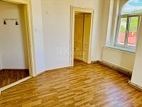 Pronájem světlého bytu 2+1 s komorou,  61m2, 3. patro ul. Ruská - Mariánské Lázně - Fotka 7