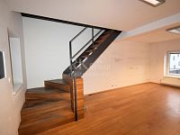 Pronájem atypického mezonetového bytu 3+1, 125 m2, Praha 4 - Michle, ul.Týmlova - Fotka 10