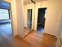 Pronájem bytu 2+kk, 61 m2 s terasou 24 m2, GS a sklepem v novostavbě, Praha 4 - Modřany, ul.Písková - Fotka 10