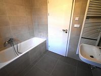 Pronájem bytu 2+kk, 61 m2 s terasou 24 m2, GS a sklepem v novostavbě, Praha 4 - Modřany, ul.Písková - Fotka 6