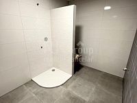 Novostavba v náruči Brd - Jince: Pronájem luxusních dvou bytů 2+kk se zahradou - Fotka 15