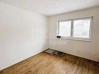 Novostavba v náruči Brd - Jince: Pronájem luxusního bytu 2+kk se zahradou - Fotka 1