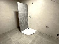 Novostavba v náruči Brd - Jince: Pronájem luxusního bytu 2+kk se zahradou - Fotka 12