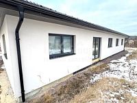 Novostavba v náruči Brd - Jince: Pronájem luxusního bytu 2+kk se zahradou - Fotka 4