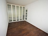 Pronájem bytu 3+kk, 67,5 m2 se zasklenou lodžií, 7 m2 a komorou, Praha 4 - Krč, ul.V Štíhlách - Fotka 13