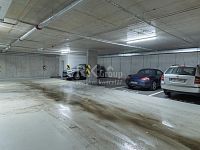 Pronájem garážového stání 12 m² ul. Jankovcova, Praha 7 – Holešovice - Fotka 3