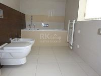 Pronájem domu 227 m2 a zahrada 646 m2, Praha Suchdol - Fotka 37