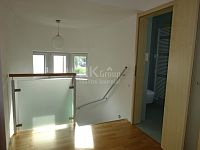 Pronájem domu 227 m2 a zahrada 646 m2, Praha Suchdol - Fotka 59