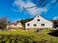 Prodej rodinného domu, 7+1, pozemek 4 452 m², garáž, rybník, skleníky, Valy u Mariánských Lázní - Fotka 17