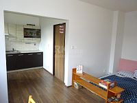 Pronájem bytu 1+kk 40 m2, Hýskov - Fotka 5
