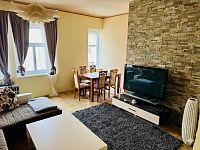 Prodej prostorného bytu 4+1, 115m2 se sklepem, lodžií a balkónem, Ruská ul. – Mariánské Lázně - Fotka 23