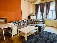 Prodej prostorného bytu 4+1, 115m2 se sklepem, lodžií a balkónem, Ruská ul. – Mariánské Lázně - Fotka 24