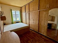 Prodej prostorného bytu 4+1, 115m2 se sklepem, lodžií a balkónem, Ruská ul. – Mariánské Lázně - Fotka 9