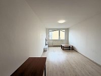 2+kk, 42,4 m2, 4.p. panel.domu, Praha 4 - Modřany, ul.Krouzova - Fotka 12