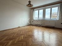 Pronájem bytu 3+1, 84 m2 s balkonem a neprůchozími pokoji, Praha 8 - Libeň, ul.Sokolovská