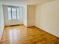 Pronájem bytu, 2+1, po rekonstrukci, 68m2, 1. patro, Hlavní třída – Mariánské Lázně - Fotka 6