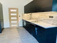 Pronájem bytu 3+1, 100m2, po rekonstrukci, parkovací stání, 1.patro, Lesní ulice – Mariánské Lázně