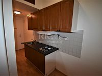 Pronájem bytu 1+kk, 30 m2, Praha 10 - Strašnice, Průběžná ul. - Fotka 9