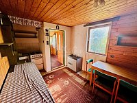 Prodej zděné chaty, pozemek 1387 m2, Pavlovice nad Mží – Planá u Mariánských Lázní. - Fotka 15