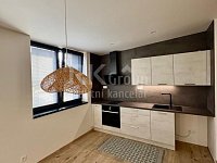 Pronájem moderního bytu 2+kk v novostavbě – Hořovice, ul. Nádražní - Fotka 3