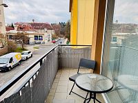 Pronájem bytu 2+kk, 60m2, balkón 5m2, garážové stání, novostavba, ul. Dvořákova – Mariánské Lázně - Fotka 5