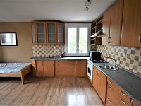 Pronájem prostorného slunného bytu 2+kk, 71 m2 s lodžií, Praha 8 - Kobylisy, ul. Služská - Fotka 6