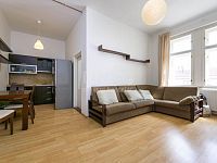 Nabídka pronájmu bytu 2+kk v klidném vnitrobloku přímo na Andělu - Praha 5, Smíchov.