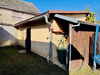 Prodej pěkného  dvougeneračního rodinného domu po rekonstrukci, pozemek 409m2,  ve městě Bezdružice. - Fotka 27