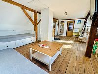 Prodej pěkného  dvougeneračního rodinného domu po rekonstrukci, pozemek 409m2,  ve městě Bezdružice. - Fotka 4