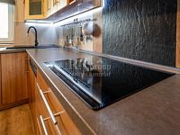 Prodej řadového rodinného domu 3+KK se zahradou v klidné části Nučic, 10 min. od Prahy. - Fotka 29