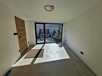 Pronájem zcela nového nebytového prostoru v centru Slaného, Záfortenská ulice - Fotka 4