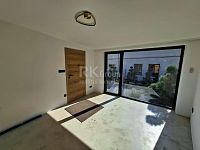 Pronájem zcela nového nebytového prostoru v centru Slaného, Záfortenská ulice - Fotka 5