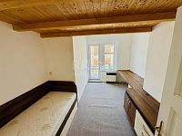 Pronájem prostorného bytu 4+1, 112 m² se sklepem a balkónem, ul. Ruská – Mariánské Lázně - Fotka 16